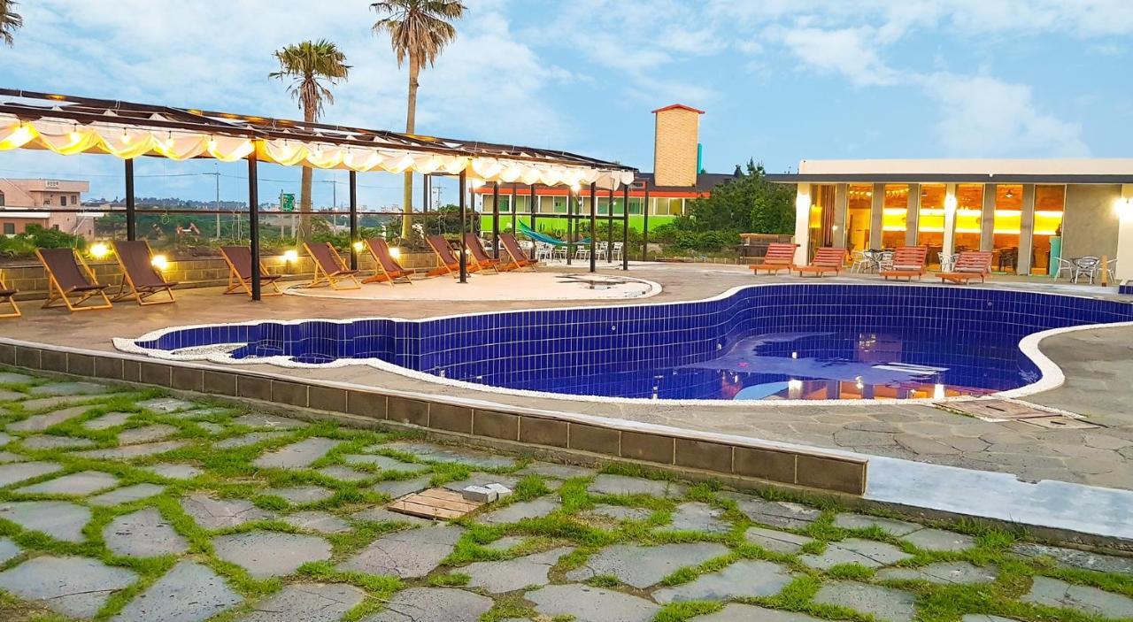 Shall Story Resort Seogwipo Bagian luar foto